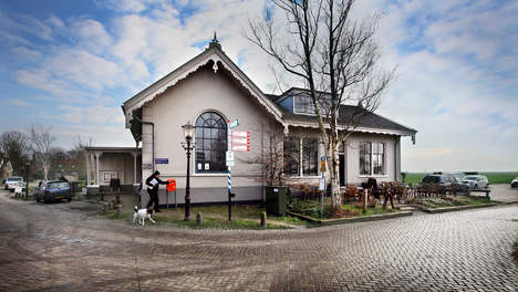 Het schoolhuis Holysloot