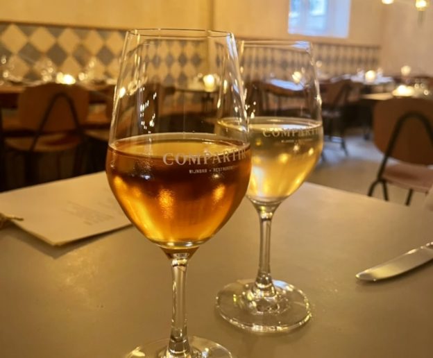 Wijnbar & restaurant Compatir